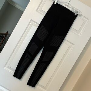 alo moto leggings